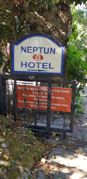 Außenansicht Hotel Neptün/Neptun