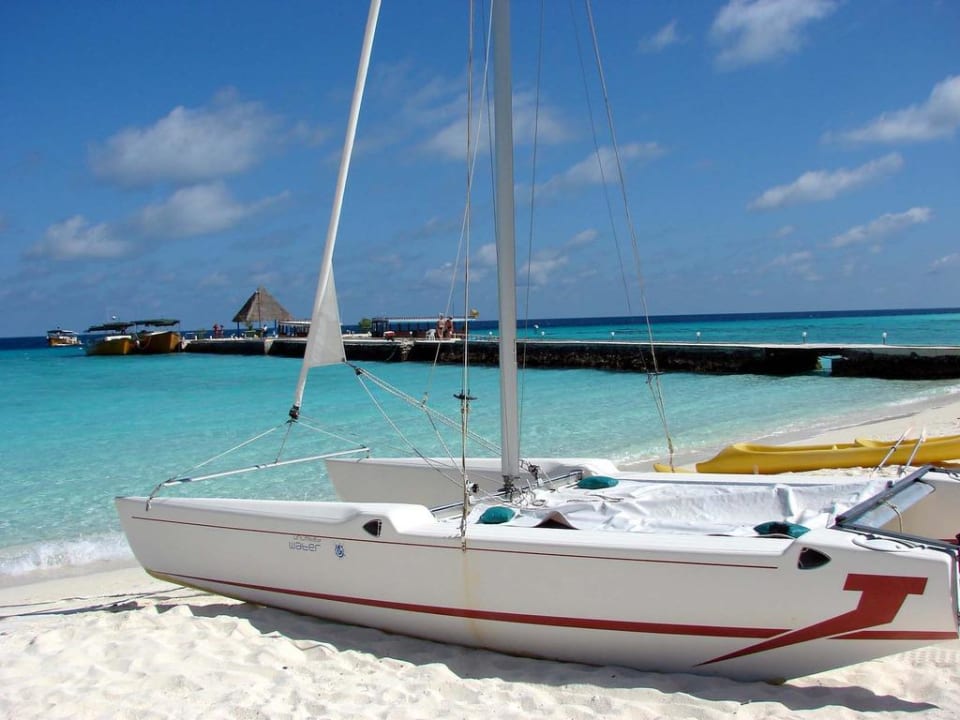 Blick von der Ostseite zum Steg Summer Island Maldives