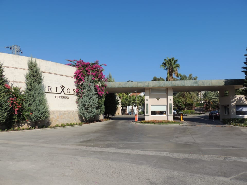 Hoteleinfahrt Rixos Premium Tekirova