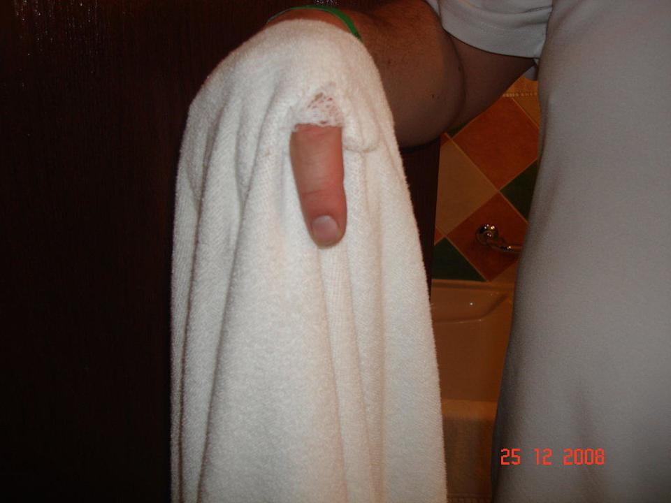 Ein Loch in das Badetuch Iberostar Origin Playa Alameda