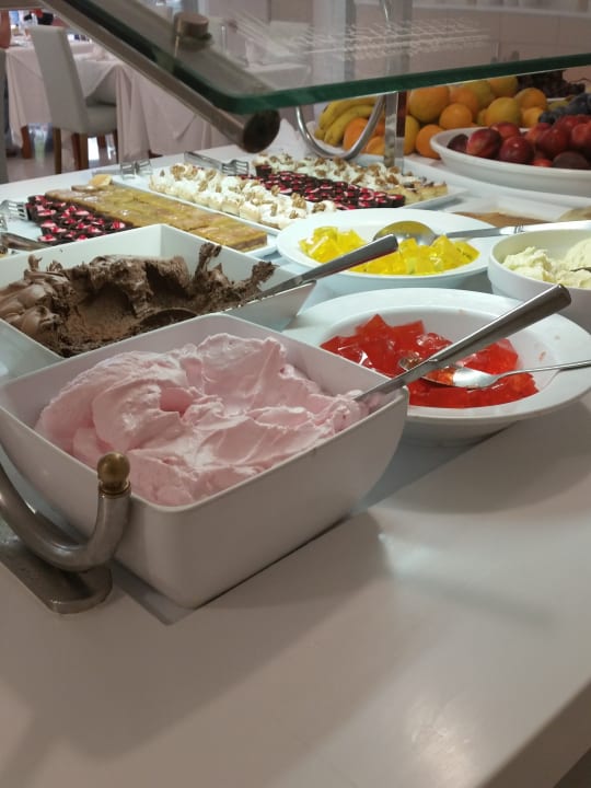 Gastro R2 BUGANVILLA Hotel & Spa