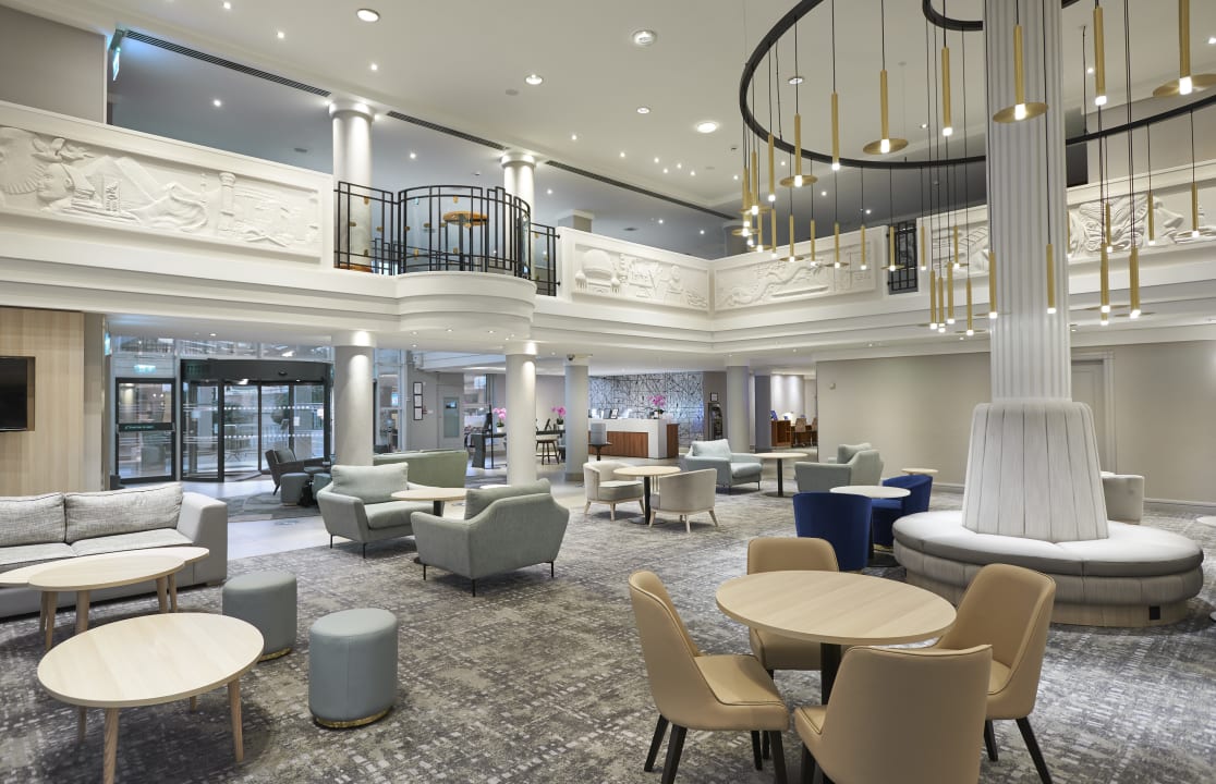 Lobby Hilton London Croydon