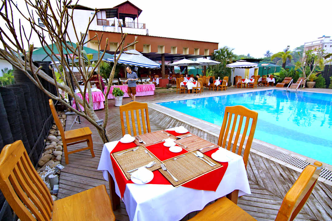 Restaurant Triumph Hotel Mandalay