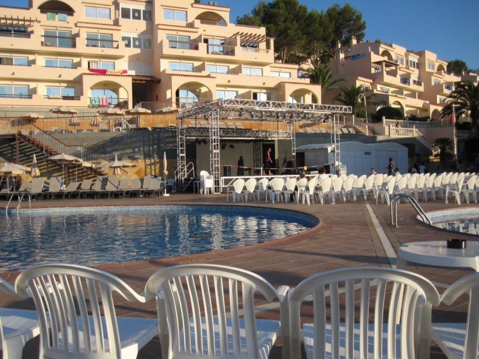 Pool mit Animationsbühne Sentido Cala Verde