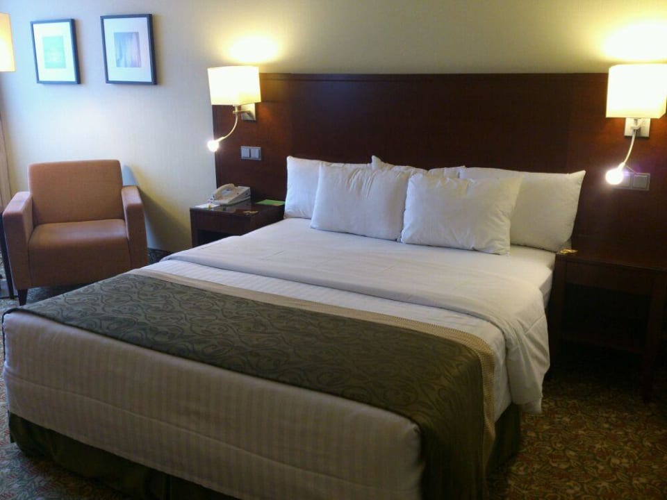 Zimmer 709 / Sehr bequemes Bett  Courtyard by Marriott Düsseldorf Seestern