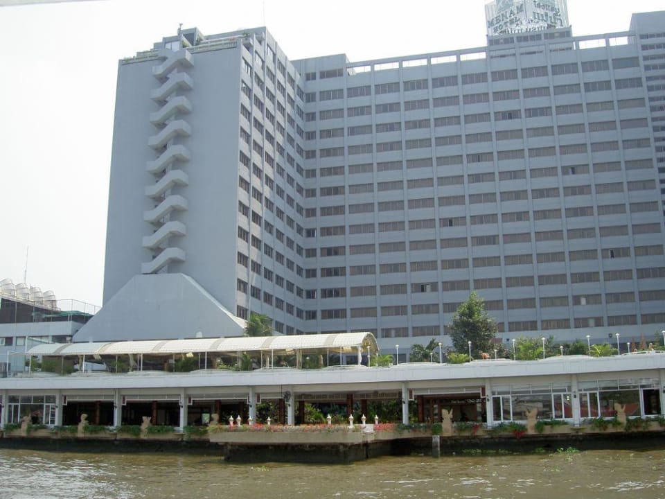 Blick vom Fluss Ramada Plaza by Wyndham Bangkok Menam Riverside