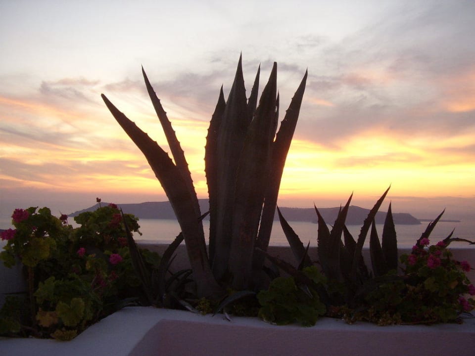 Abendstimmung auf unserer Terrasse Hotel Cliff Side Suites