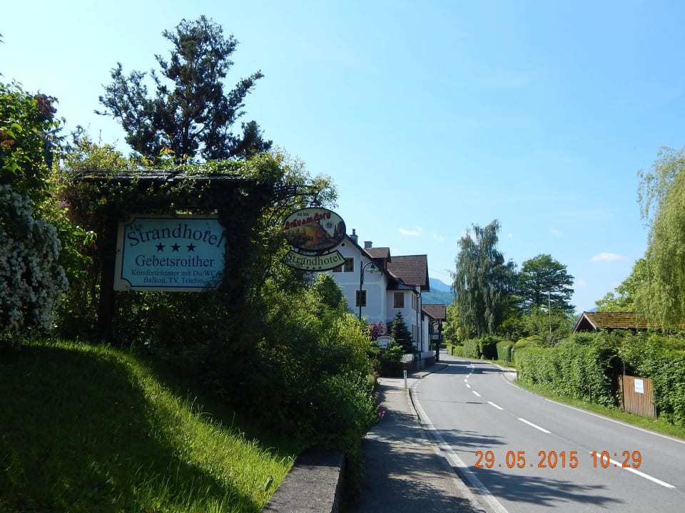 Hier geht es zum Hotel Strandhotel Weyregg