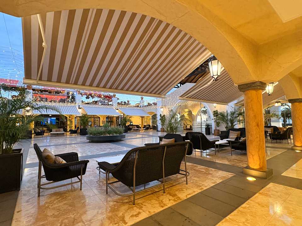 Lobby Hotel Suite Villa María