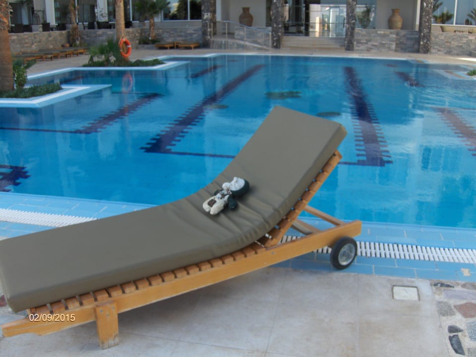 Mull chilling Royal Star Beach Resort