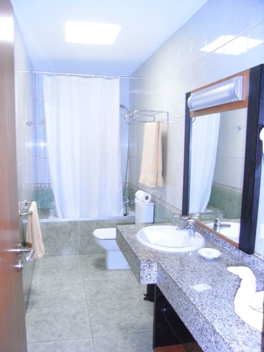 Badezimmer HL Miraflor Suites Hotel