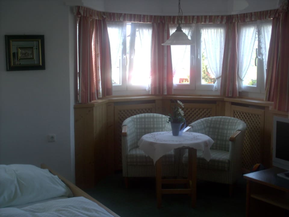 Erker mit Sitzgruppe Hotel Bellevue