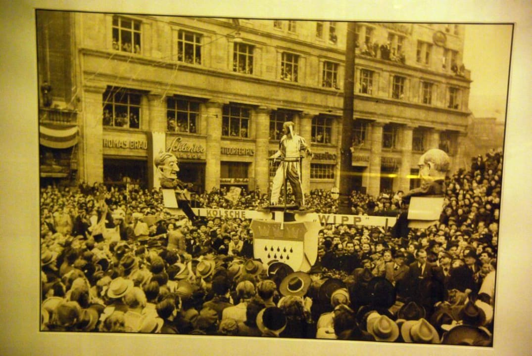 Karneval früher Bildermotive Maritim Hotel Köln