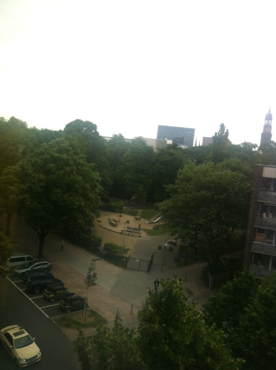 Ausblick aus unserem Zimmer ARCOTEL Onyx Hamburg