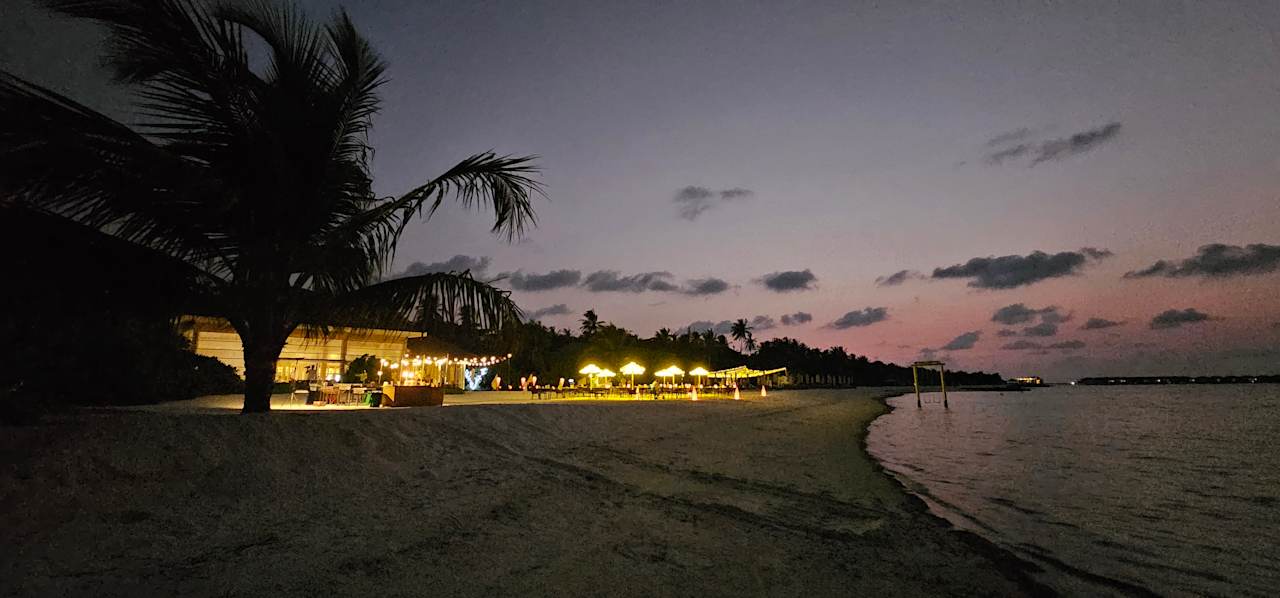 Strand Le Meridien Maldives Resort & Spa