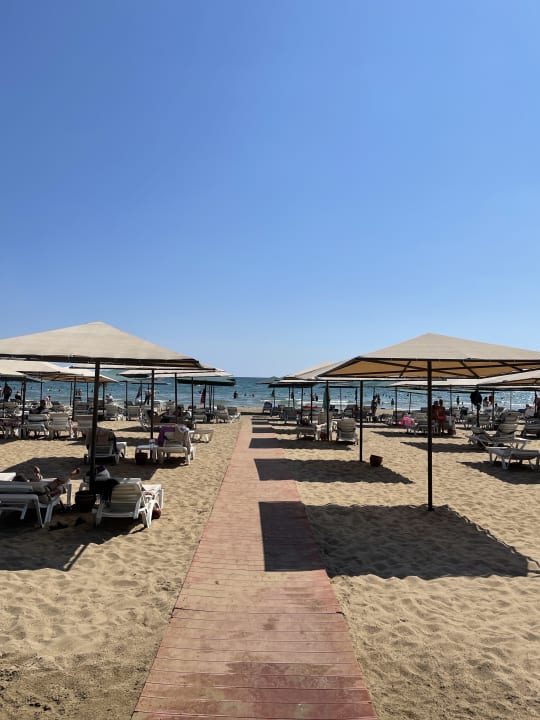 Strand Miramare Queen Hotel