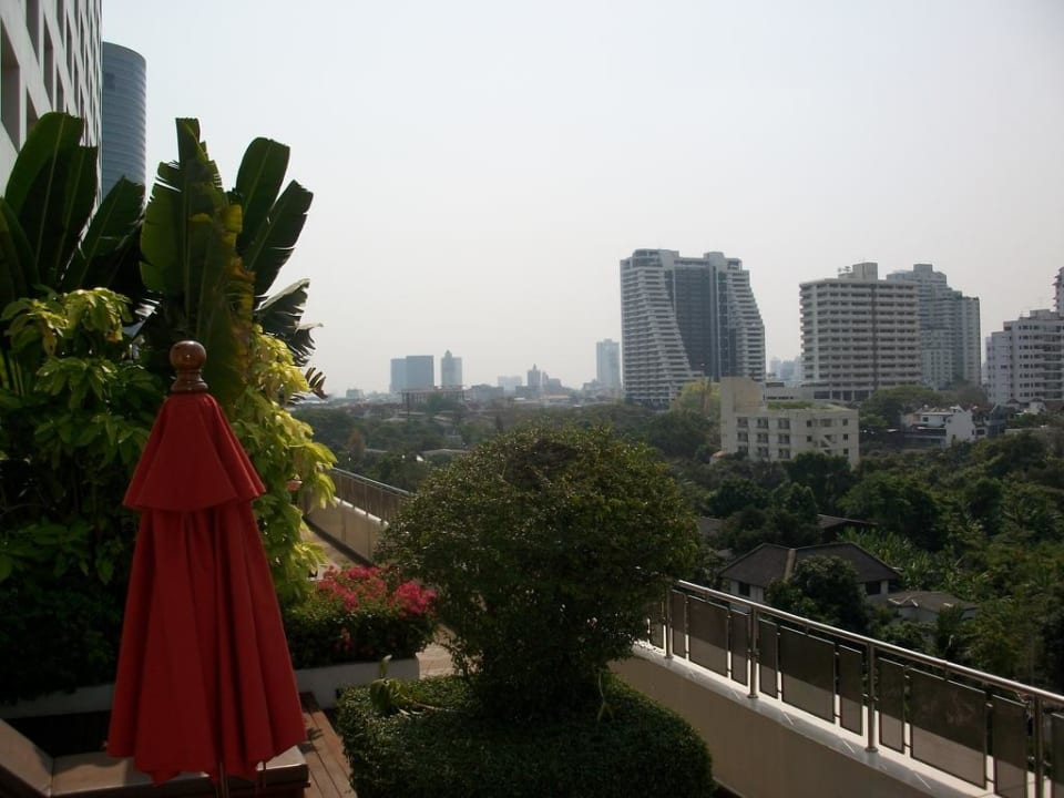 Sonnenterrasse Grand Mercure Bangkok Atrium