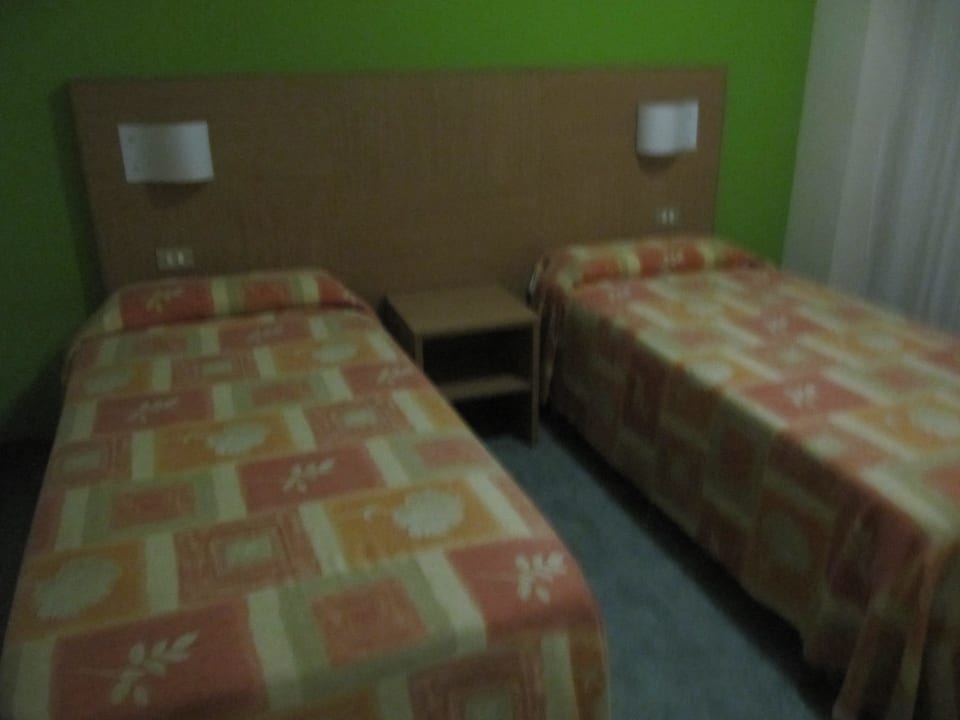 Pokój California Apartments