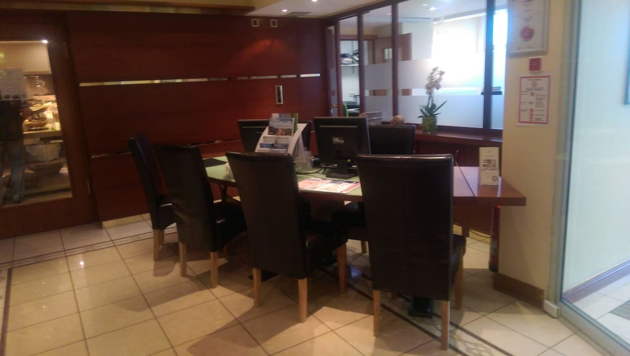 Rezeption Hotel Fährhaus