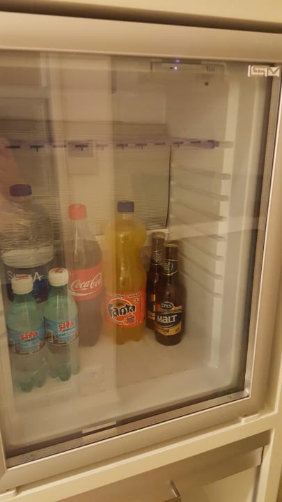 Minibar wurde immer aufgefüllt Sentido Trendy Verbena Beach