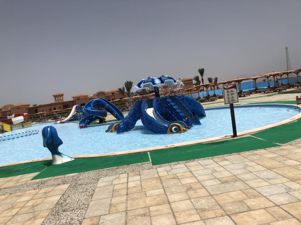 Pool Charmillion Gardens Aquapark