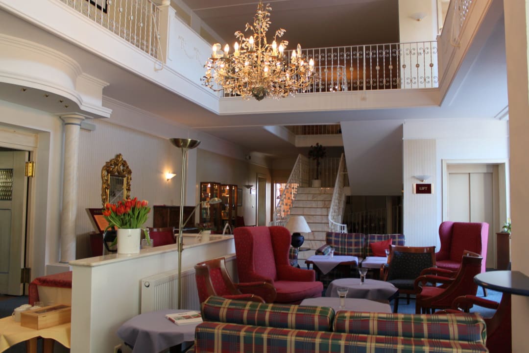 Hotelhalle Hotel Quellenhof