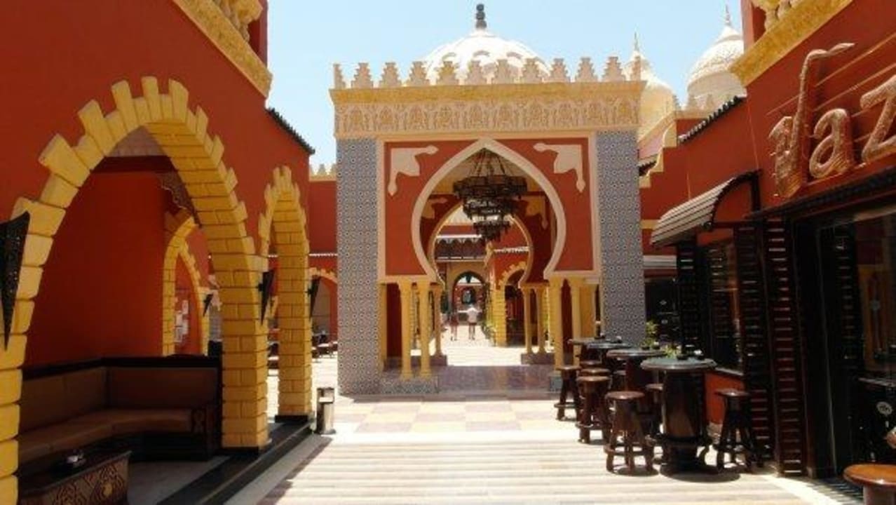 Alejka hotelowa Pickalbatros Alf Leila Wa Leila Resort - Neverland Hurghada