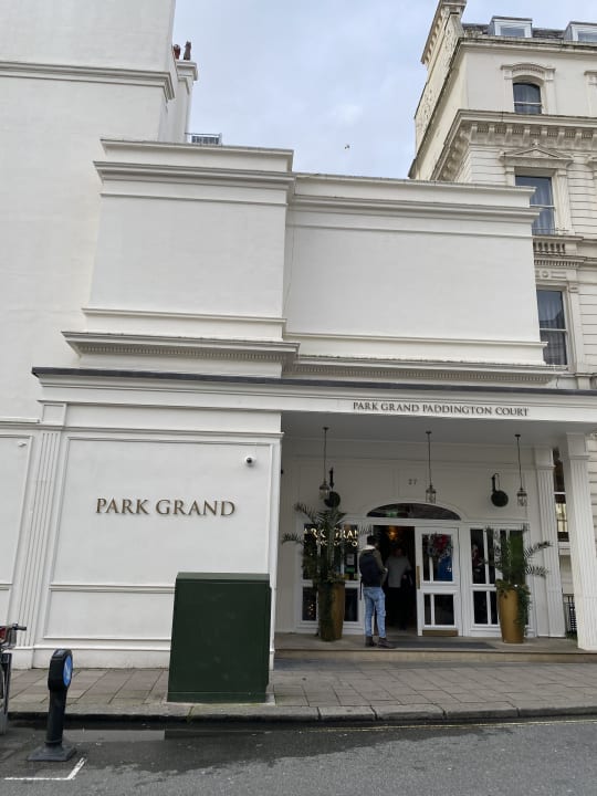 Lobby Park Grand Paddington Court London