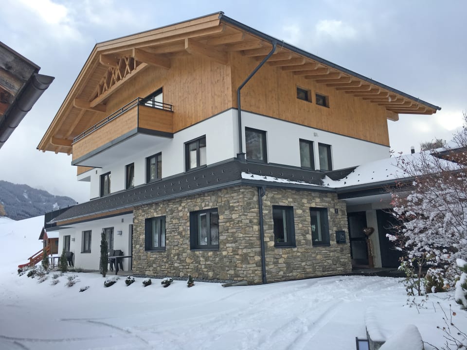 Außenansicht Haus Tirol