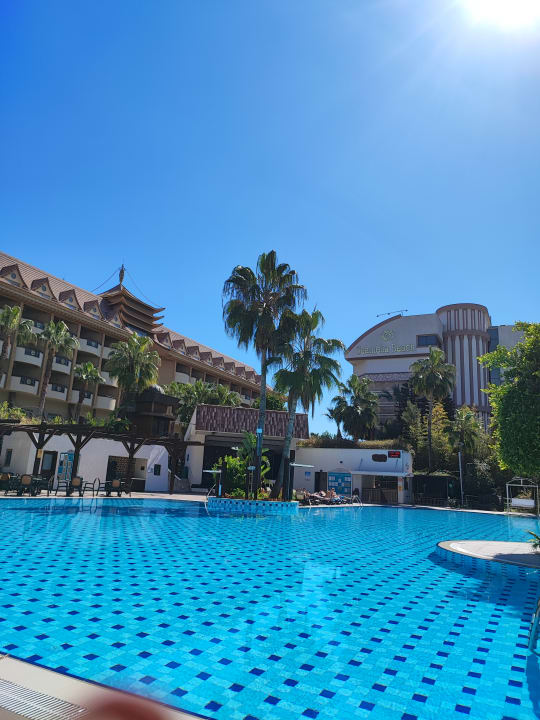 Pool Port Side Resort Hotel