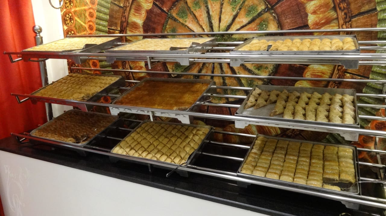 Auswahl von Baklava Hotel Delphin Imperial