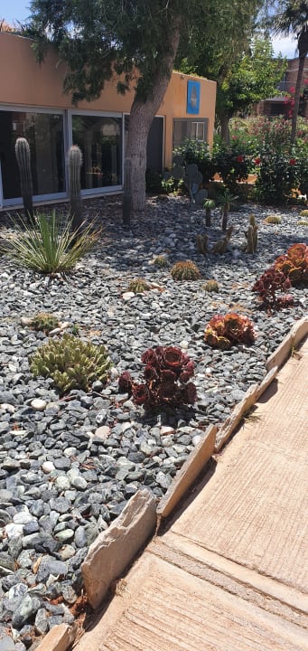 Gartenanlage Anissa Beach & Village