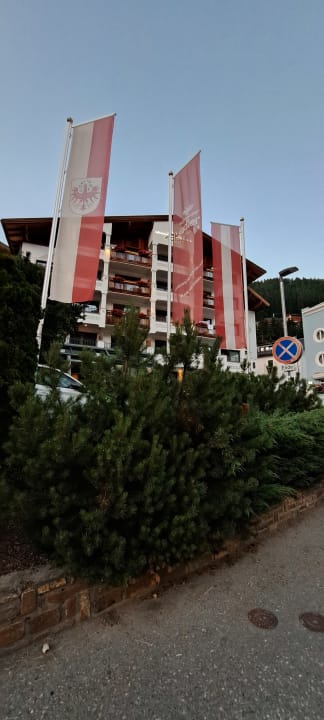 Außenansicht Schwarzer Adler