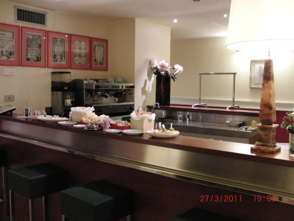 Am Abend an der Bar Hotel Gran Duca di York