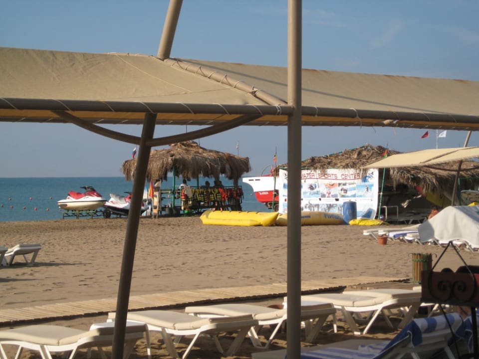 Strand morgens früh um 7 Uhr Fame Residence Lara & Spa