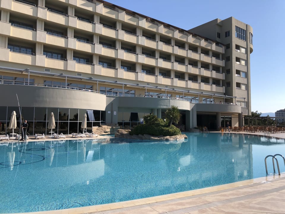 Pool Melas Resort Hotel