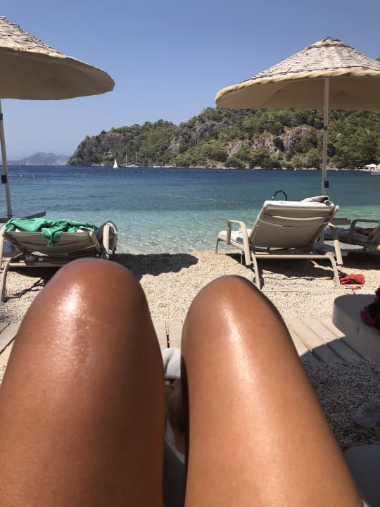 Strand Hillside Beach Club