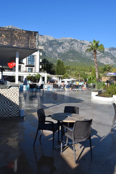 Gastro Armas Gül Beach