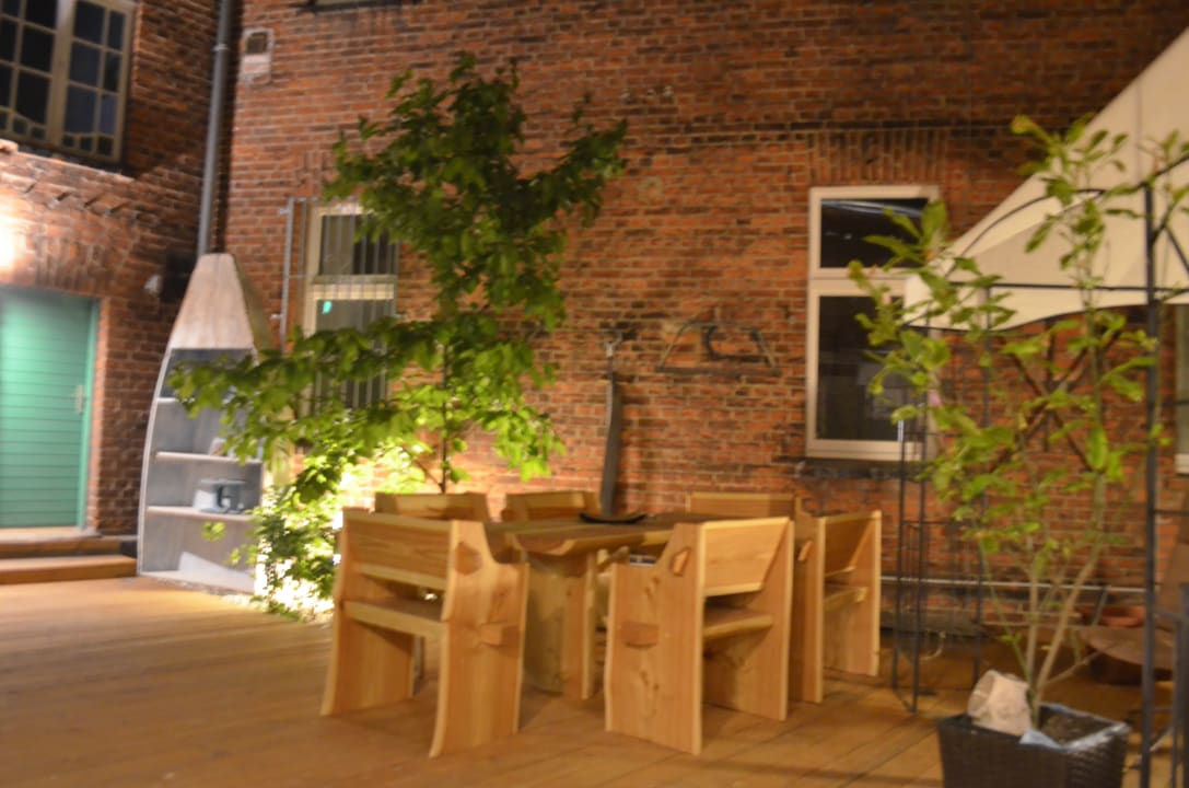 Gartenanlage Apartment-Hotel-Wittenberge