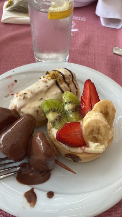 Gastro Side Story Resort & Spa