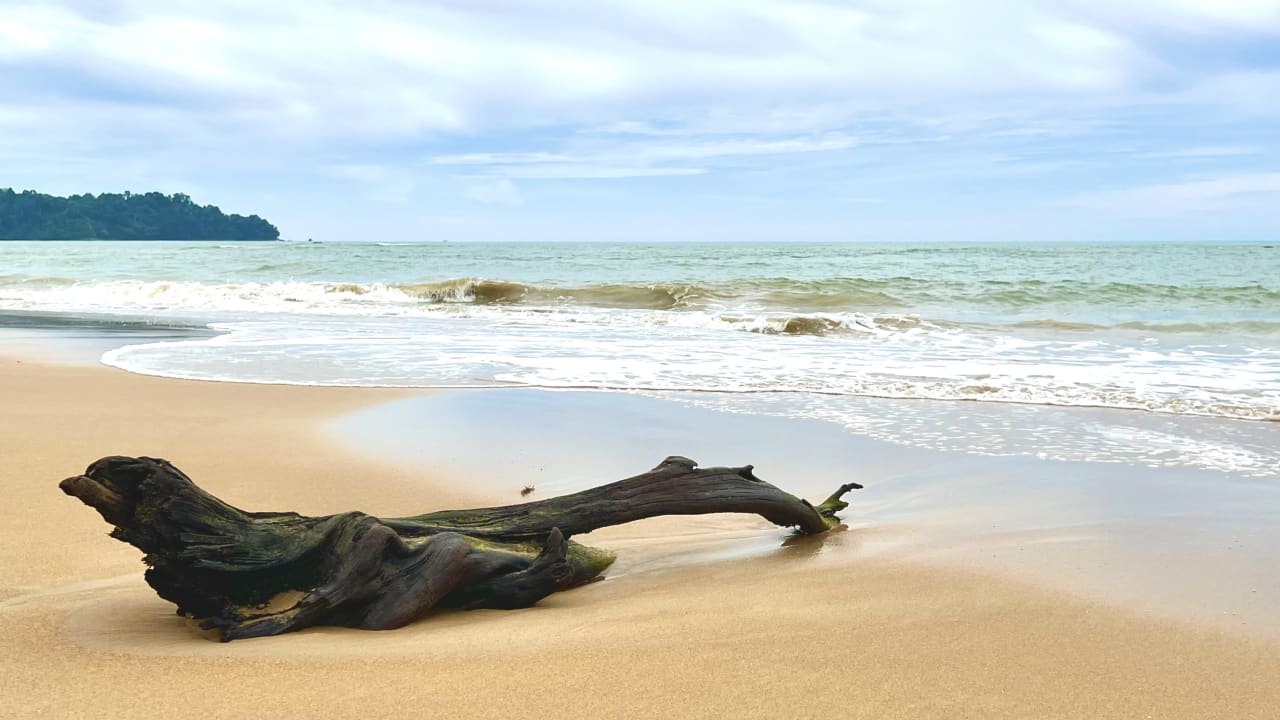 Strand Ocean Breeze Resort