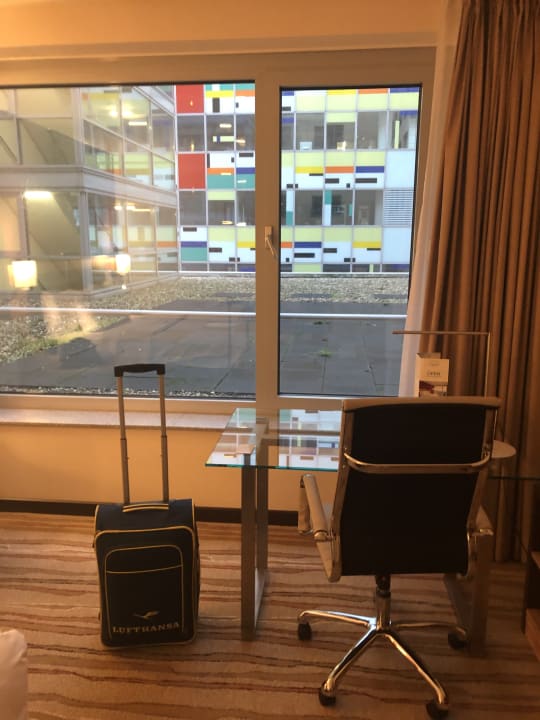 Ausblick Hotel Courtyard by Marriott Düsseldorf Hafen