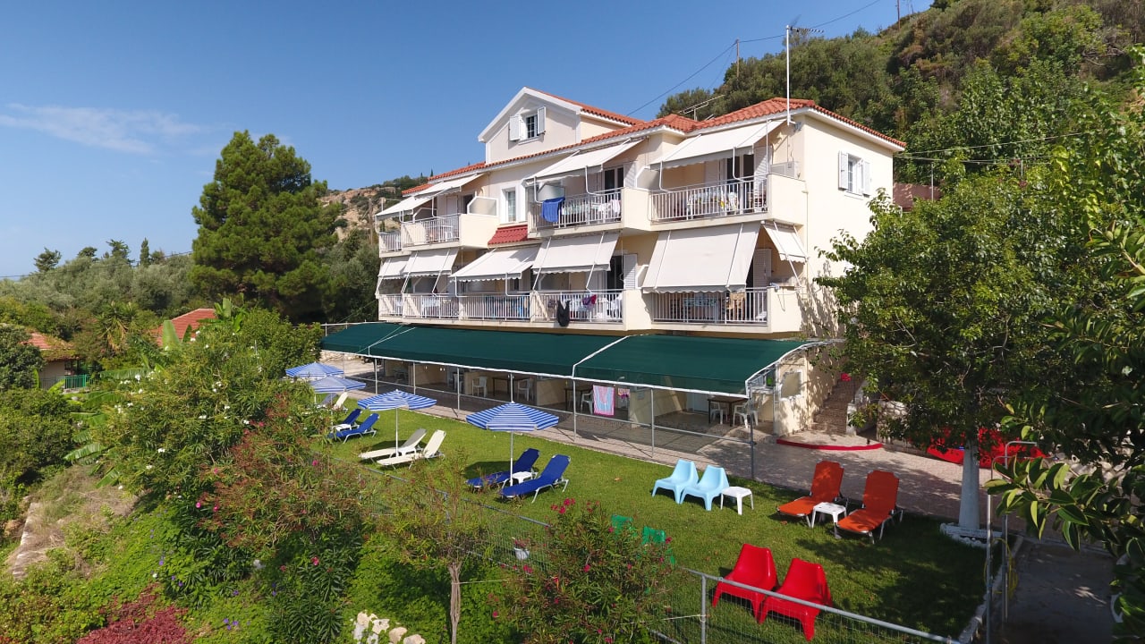Außenansicht Rosa's Beach Studios at Kefalonia Island