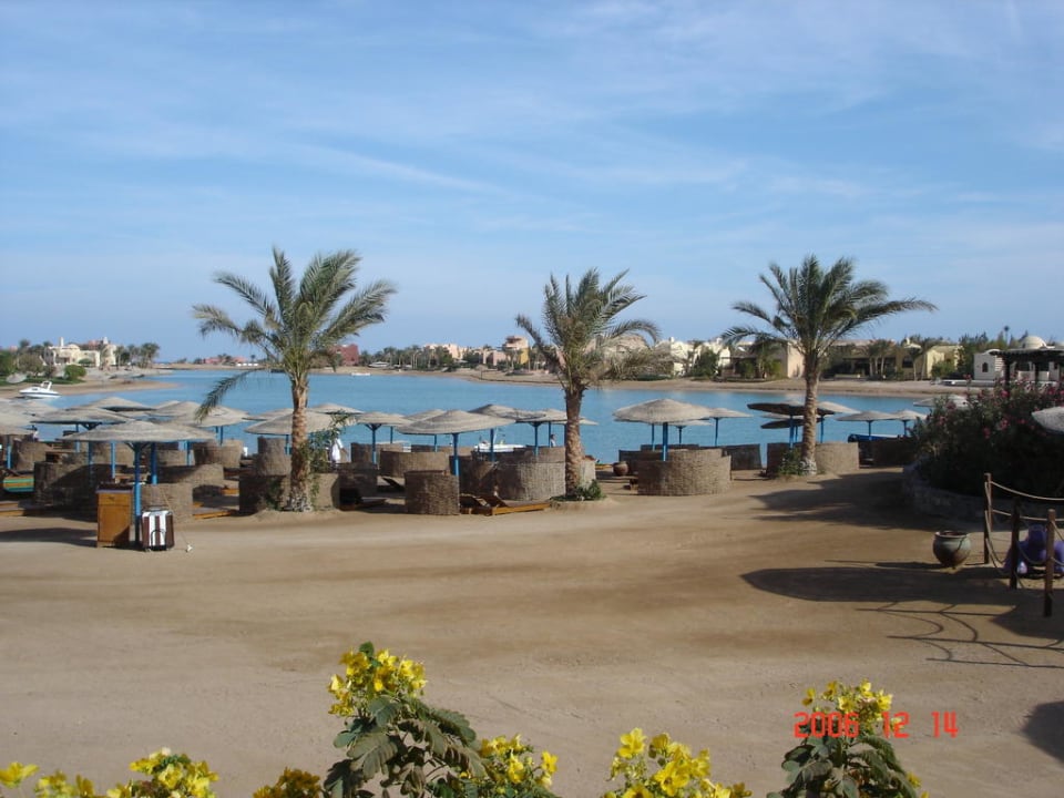 Vom Zimmer aus mit Blick auf die Lagune Three Corners Rihana Resort Deluxe