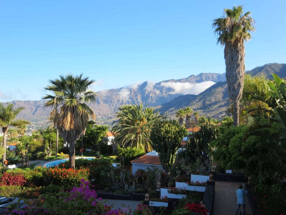 Teilausblick von der Terrasse auf die Anlage La Palma Jardin
