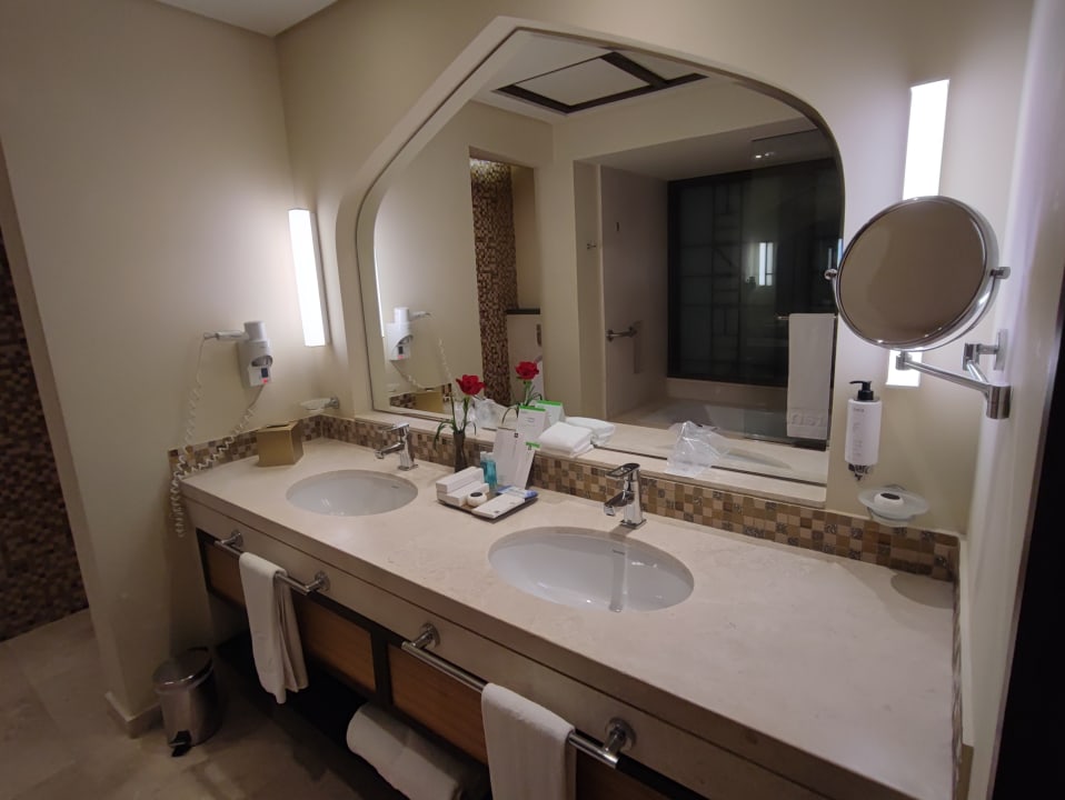 Zimmer Salalah Rotana Resort