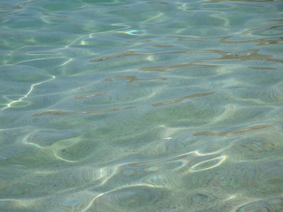 Kristallklares Wasser Hotel Acrogiali