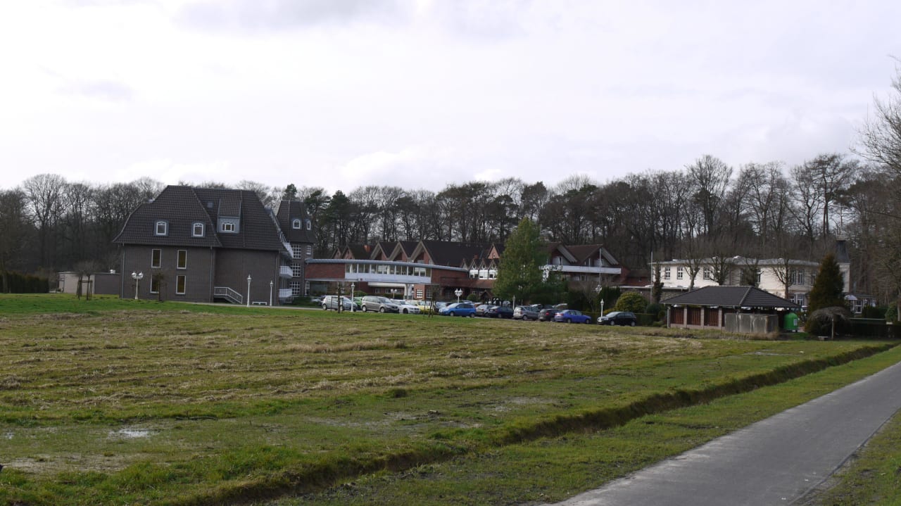 Landhotel -Sicht vonn der Straße Upstalsboom Varel-Dangast