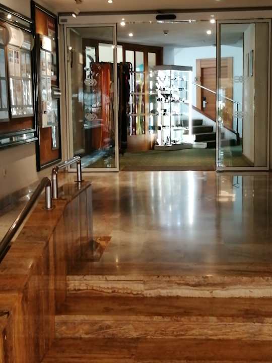 Lobby Hotel Exagon Park