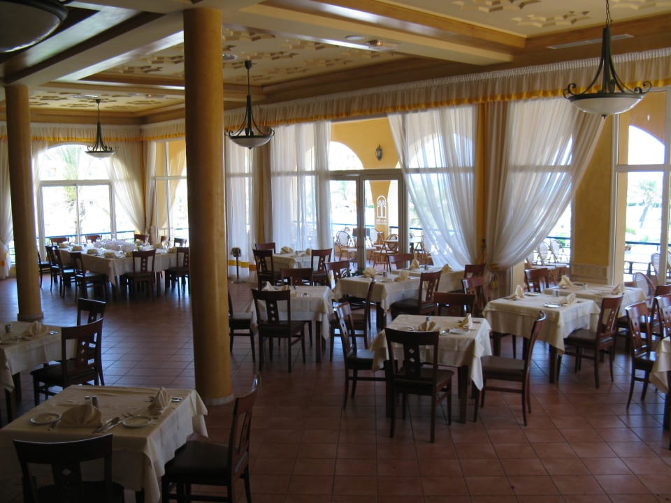 W restauracji Nour Palace Resort & Thalasso